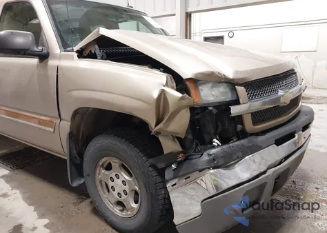 2004 Chevrolet Silverado 1500 Ls z USA, uszkodzony, nr VIN 2GCEK19T941211355